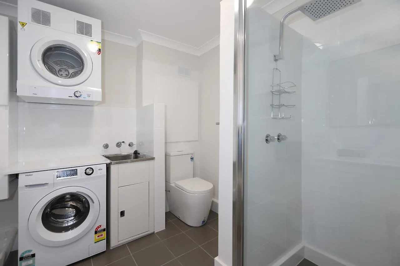 West Beach Lagoon 218 - Outstanding Value! بيرث 0*,