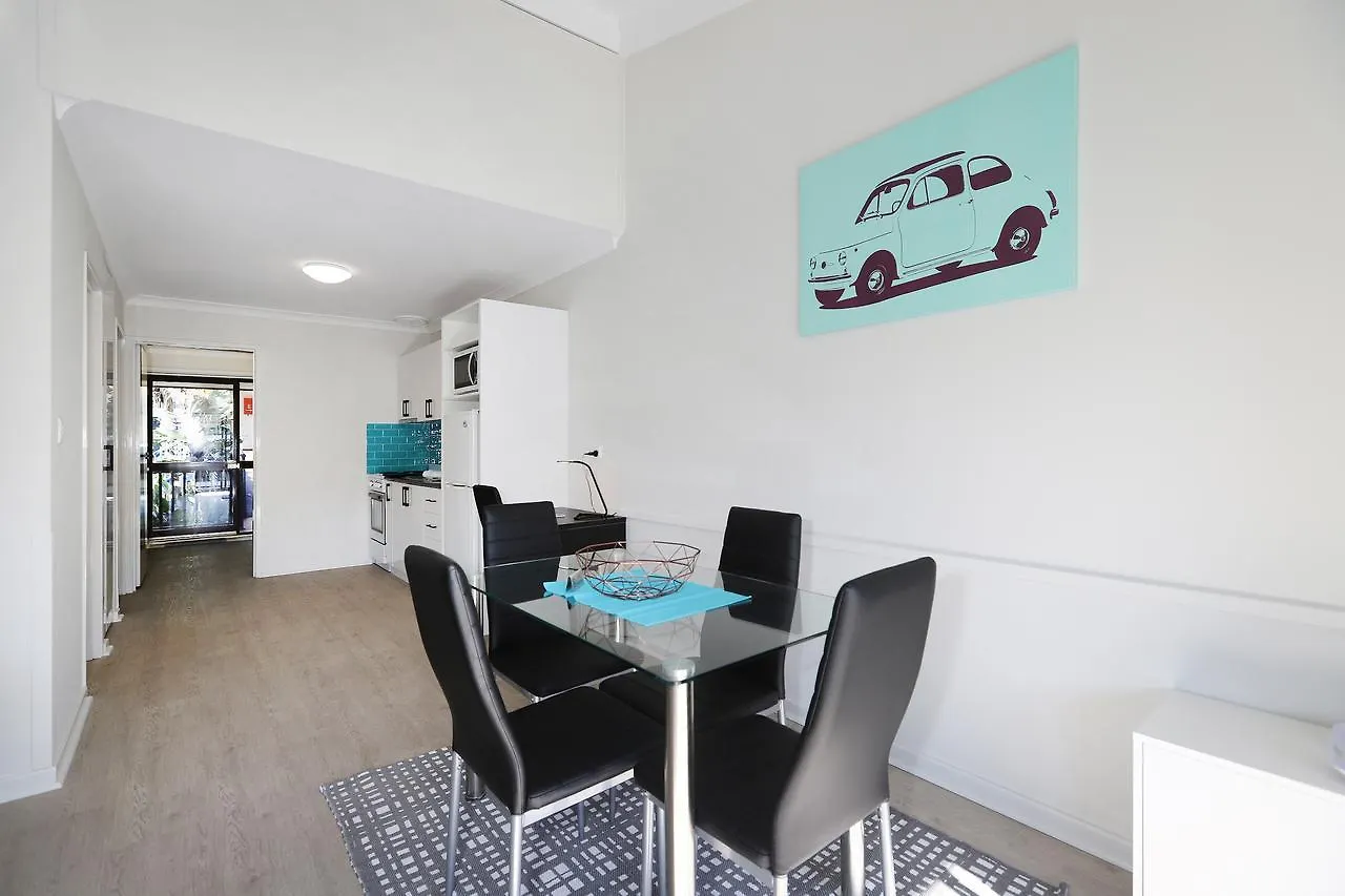 West Beach Lagoon 218 - Outstanding Value! بيرث