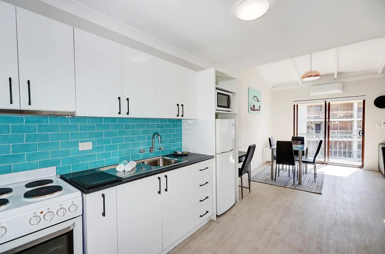 West Beach Lagoon 218 - Outstanding Value! بيرث شقة